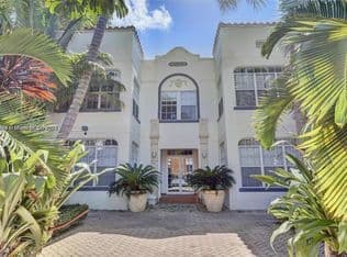 2+1 Condo — 1127 Euclid Ave APT 206, Miami Beach, 33139