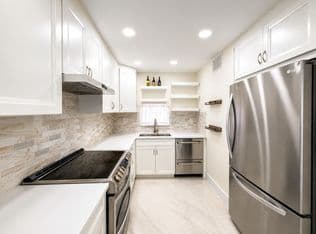 2+1 Condo — 9411 N Hollybrook Lake Drive #310, Pembroke Pines, 33025