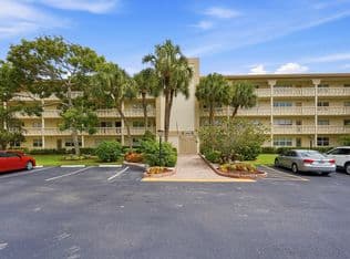2-bedroom Condo — 2905 Victoria Place #C4, Pompano Beach, 33066