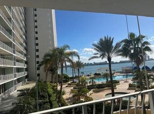 2-bedroom Condo — 7601 E Treasure Dr APT 610, North Bay Village, 33141
