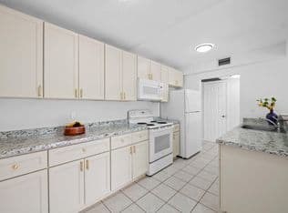 1-bedroom Condo — 5190 E Sabal Palm Boulevard #209, Fort Lauderdale, 33319