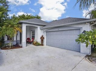 4-bedroom Single-Family Home — 1480 Lake Breeze Drive, Wellington, 33414