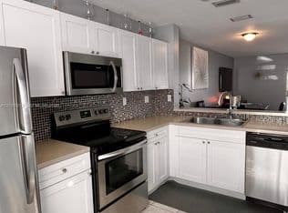 3+1 Townhouse — 17722 SW 141st Ct, Miami, 33177