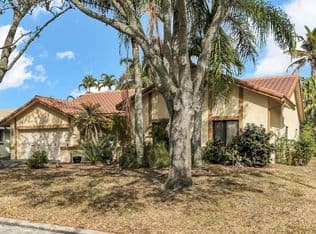 4+1 Müstakil ev — 12121 NW 2nd Drive, Coral Springs, 33071