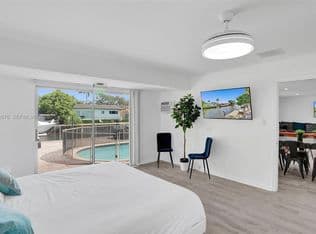 5+1 Müstakil ev — 2827 Arthur St, Hollywood, 33020