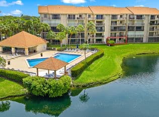 2+1 Condo — 701 Seafarer Circle #103, Jupiter, 33477