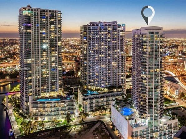2-bedroom Condo — 350 S Miami Ave APT 2714, Miami, FL 33130