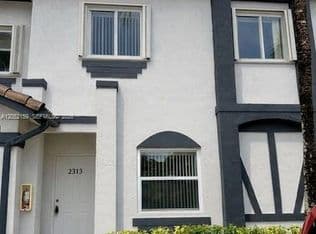3+1 Townhouse — 2313 SE 24th Ave #2313, Homestead, 33035