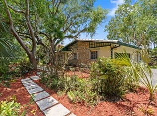 3+1 Müstakil ev — 15200 SW 88th Ave, Palmetto Bay, 33157