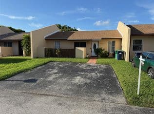 3-bedroom Single-Family Home — 12413 SW 112th Ter, Miami, 33186