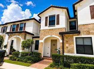 3+1 Townhouse — 3382 W 114th Ter, Hialeah, 33018