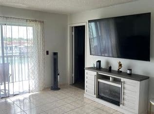 2+1 Condo — 6465 W 27th Ave #43202, Hialeah, 33016