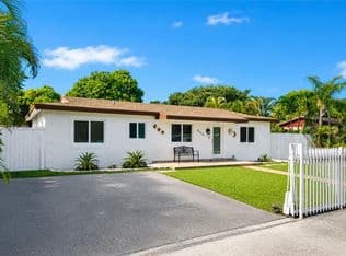 5+1 Müstakil ev — 3312 NW 182nd St, Miami Gardens, 33056