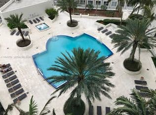 1+1 Condo — 300 S Biscayne Blvd #T-1803, Miami, 33131