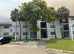 2-bedroom Condo — 7200 NW 179th St APT 311, Hialeah, 33015