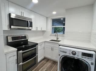 1+1 Condo — 310 Fontainebleau Blvd APT 204, Miami, 33172