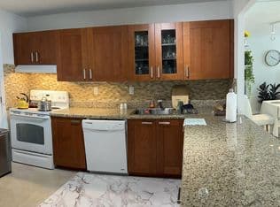 1-bedroom Condo — 1150 NE 191st St #34, Miami, 33179