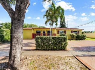 4-bedroom Single-Family Home — 18151 NE 9th Ct, North Miami Beach, 33162