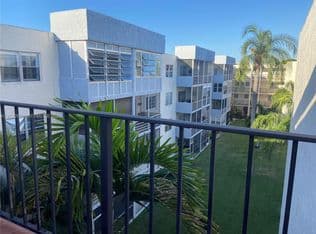 2+1 Condo — 7502 NW 30th Pl APT 417, Sunrise, 33313