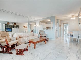 1+1 Condo — 800 SW 10th Ter APT 20T, Hallandale, 33009