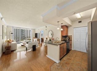 2-bedroom Condo — 2000 N Bayshore Dr APT 1005, Miami, 33137