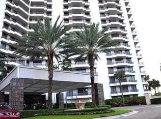 2-bedroom Condo — 3300 NE 191st St APT 518, Aventura, 33180