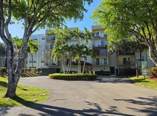 2+1 Condo — 14250 SW 62nd St APT 409, Miami, 33183