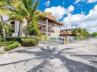 2+1 Condo — 7483 SW 82nd St APT A206, Miami, 33143