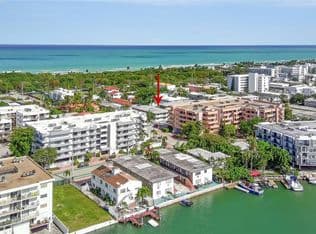 1+1 Condo — 8129 Abbott Ave APT 10, Miami Beach, 33141