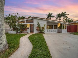 4+1 Müstakil ev — 1514 Liberty St, Hollywood, 33020