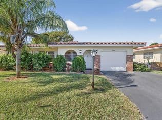 3+1 Müstakil ev — 4361 NW 12th Drive NW, Pompano Beach, 33064