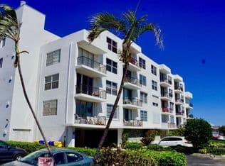 1+1 Condo — 301 Croton Avenue #407, Lantana, 33462