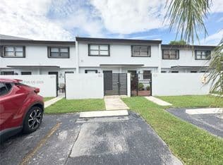 2+1 Townhouse — 8010 SW 152nd Ave APT 211, Miami, 33193