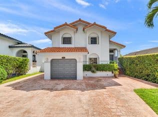 3-bedroom Single-Family Home — 9911 SW 136th Ct, Miami, 33186