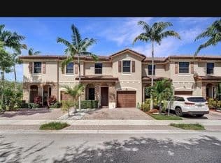 3+1 Townhouse — 23570 SW 113th Path, Homestead, 33032