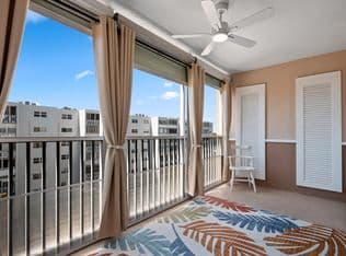 2+1 Condo — 620 NE 12th Avenue #602, Hallandale, 33009