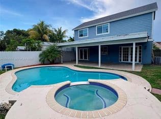 3-bedroom Single-Family Home — 12927 SW 251st St, Homestead, 33032