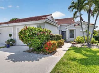 3-bedroom Single-Family Home — 5590 Royal Lake Circle, Boynton Beach, 33437