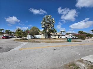4+1 Müstakil ev — 13377 SW 46th Ln, Miami, 33175