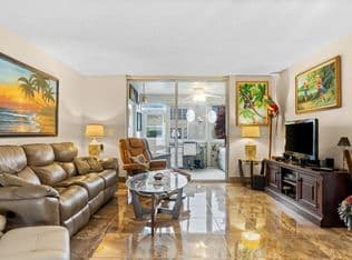 2-bedroom Condo — 10 Willowbrook Lane #108, Delray Beach, 33446