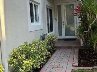 3-bedroom Single-Family Home — 6165 NW 77th Place, Pompano Beach, 33067