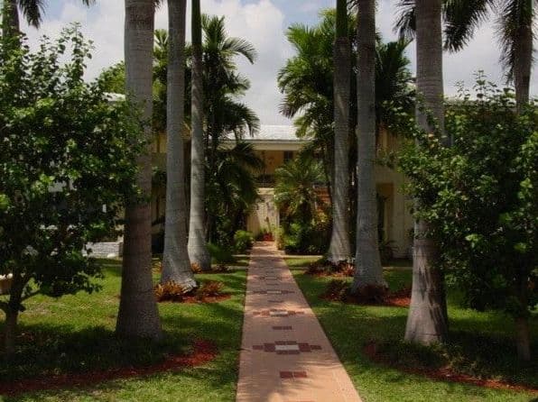 1-bedroom Apartment — 1258 Alhambra Cir #2, Miami, FL 33134