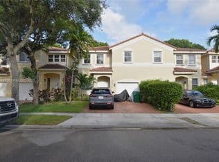 4-bedroom Townhouse — 3818 SW 171st Ter, Miramar, 33027