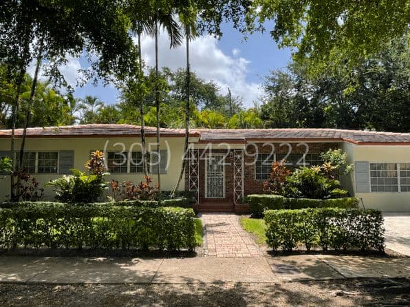 4-bedroom Single-Family Home — 828 Lorca St, Coral Gables, FL 33134