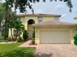 5-bedroom Single-Family Home — 18815 SW 29th St, Miramar, 33029