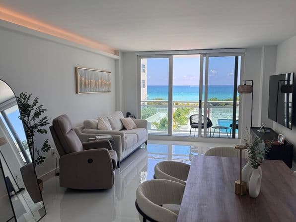 1-bedroom Building — For Rent, Miami Beach 33141