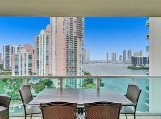 2+1 Condo — 3340 NE 190th St APT 1409, Aventura, 33180