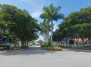 4-bedroom Single-Family Home — 3128 SW 177th Ave, Miramar, 33029