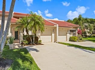 2+1 Townhouse — 819 Windermere Way, Palm Beach Gardens, 33418