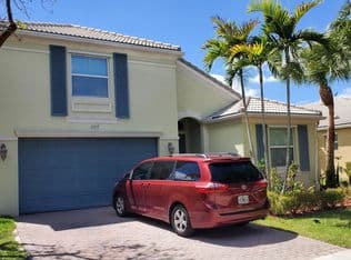 3-bedroom Single-Family Home — 2215 Arterra Court, Royal Palm Beach, 33411